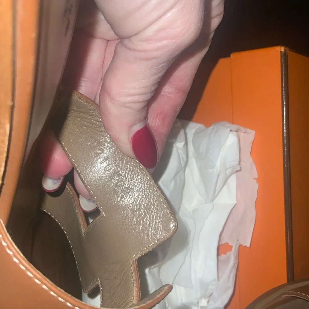 Hermes Gold Oran Sandals. A closet staple! - Picture 5 of 11